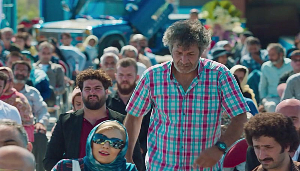 نیسان آبی - فصل 1 قسمت 13