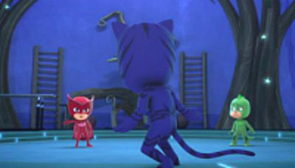 قهرمانان نقابدار - فصل 1 قسمت 17