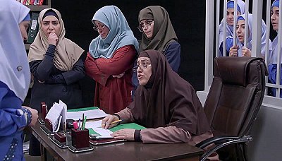 محرمانه - فصل 1 قسمت 21 : به سوی بی نهایت و فراتر از آن