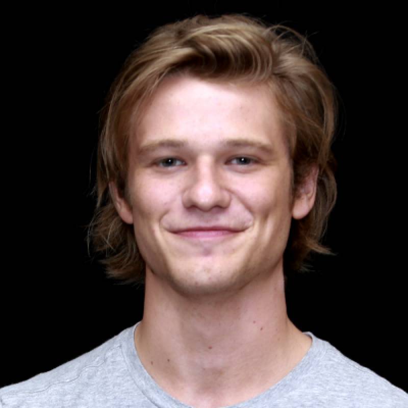 لوکاس تیل - Lucas Till