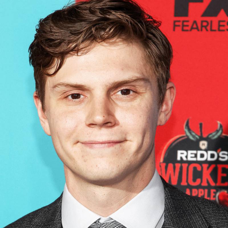 ایوان پیترز - Evan Peters