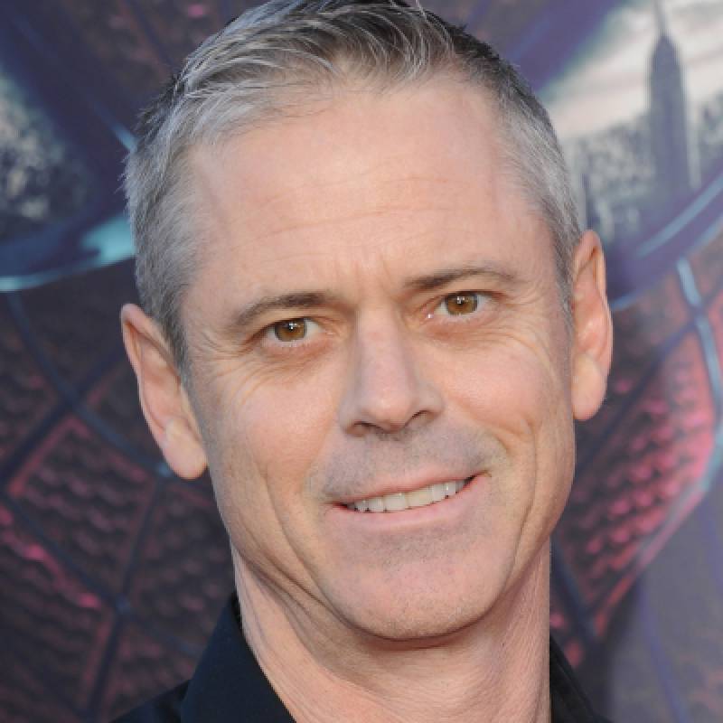 سی توماس هوول - C Thomas Howell