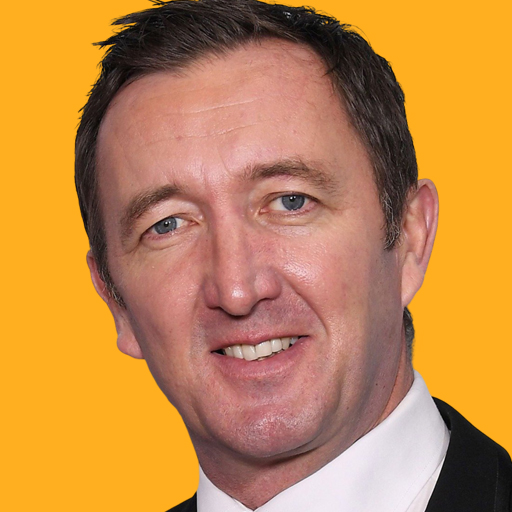 رالف اینسون - Ralph Ineson