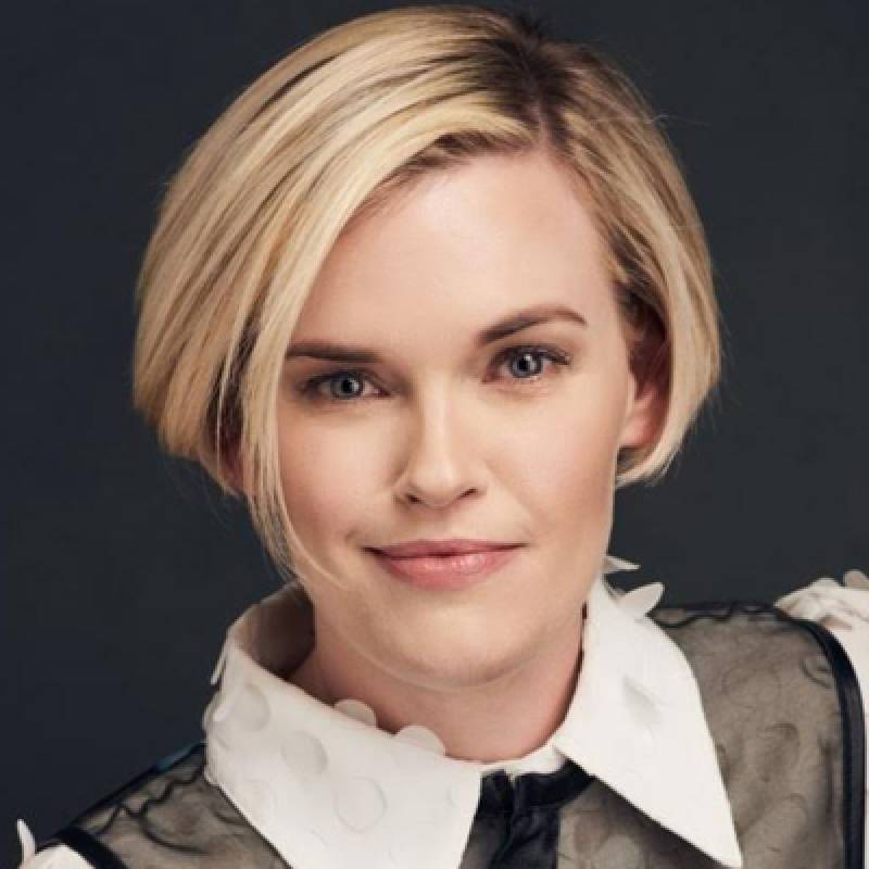 کاری والگرن - Kari Wahlgren