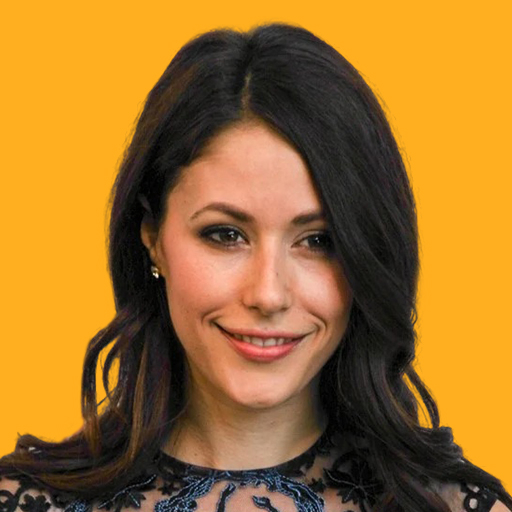 آماندا کرو - Amanda Crew