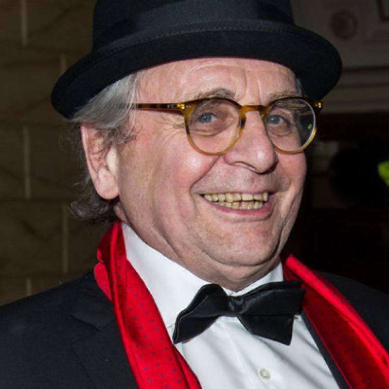 سیلوستر مک کوی - Sylvester McCoy