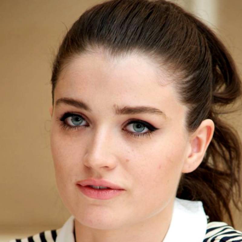 ایو هیوسان - Eve Hewson