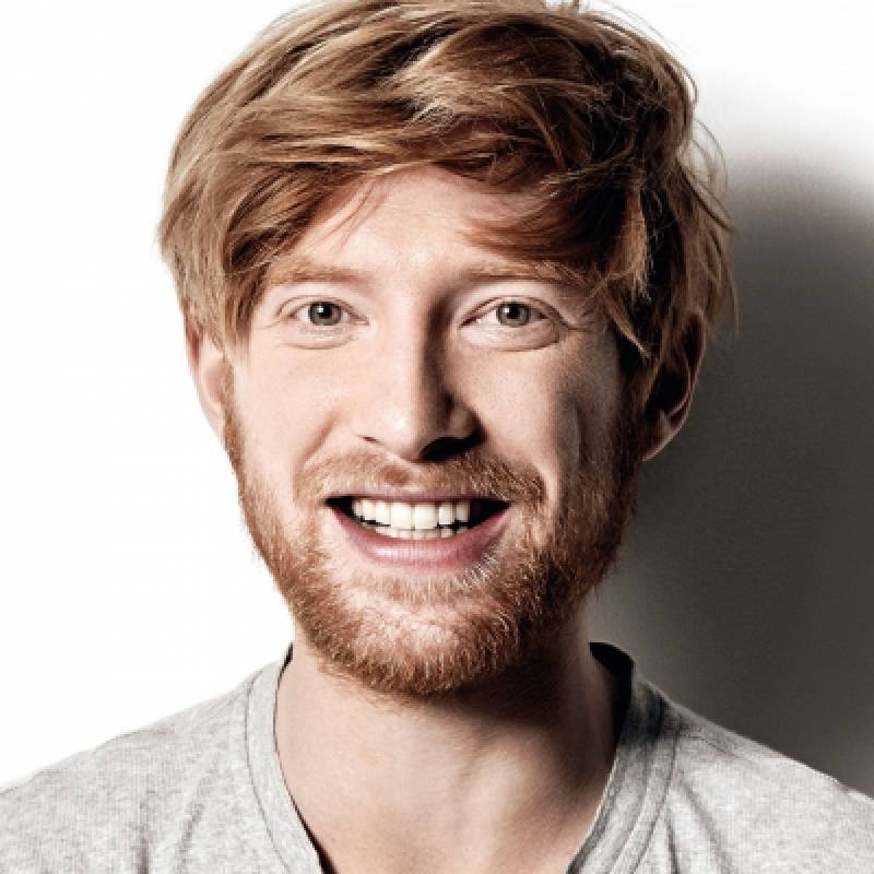 دامنل گلیسون - Domhnall Gleeson