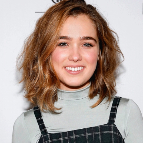 هالی لو ریچاردسون - Haley Lu Richardson