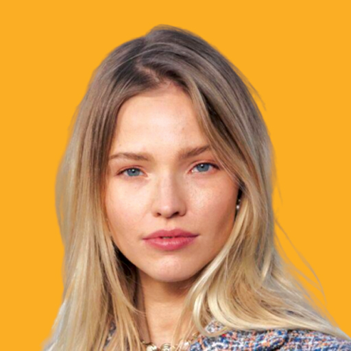 ساشا لوس - Sasha Luss