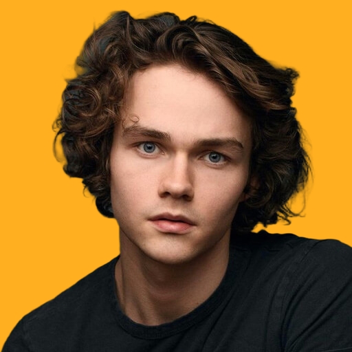 لیوای میلر - Levi Miller