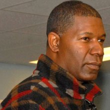 دنیس هیزبرت - Dennis Haysbert