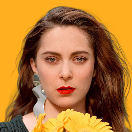 راشل بلوم - Rachel Bloom