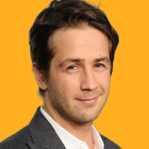 مایکل آنگارانو - Michael Angarano