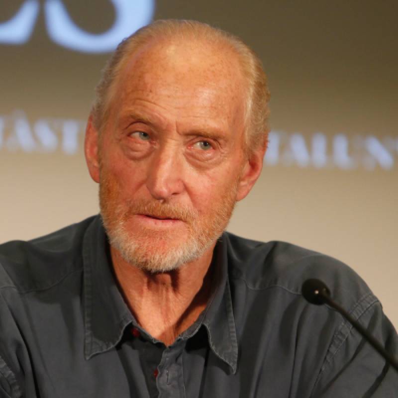 چارلز دنس - Charles Dance