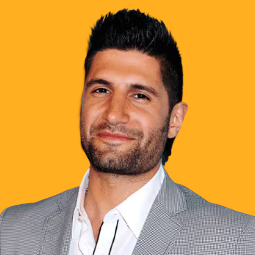 کیوان نواک - Kayvan Novak