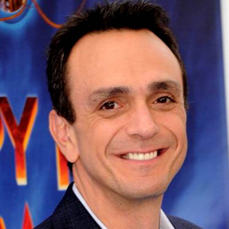 هانک آزاریا - Hank Azaria