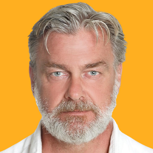 ری استیونسون - Ray Stevenson