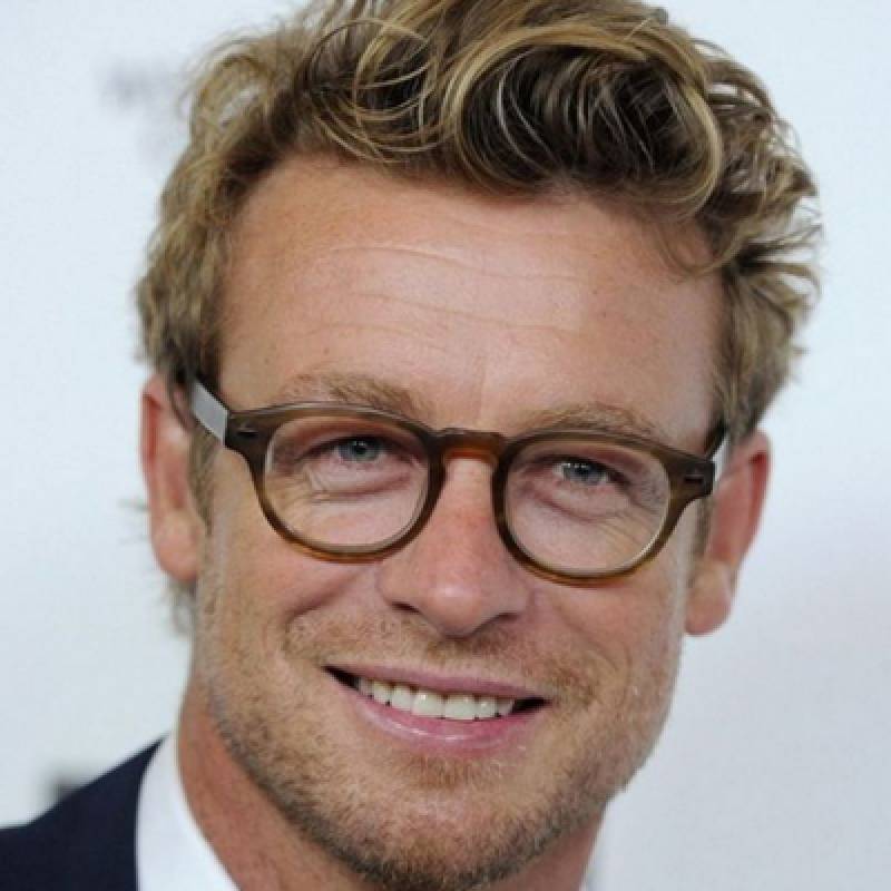 سیمون بیکر - Simon Baker