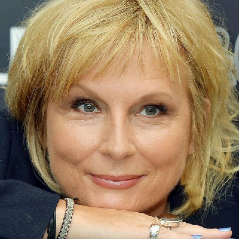 جنیفر ساندرز - Jennifer Saunders