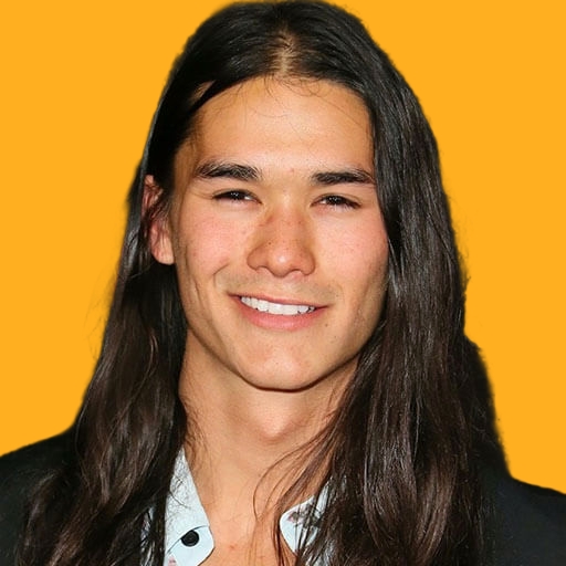 بوبو استوارت - Booboo Stewart