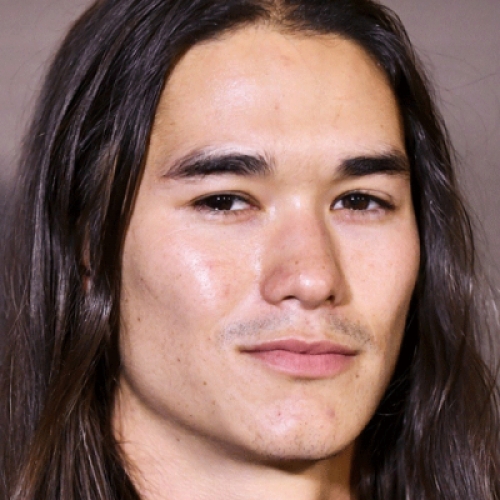 بوبو استوارت - Booboo Stewart