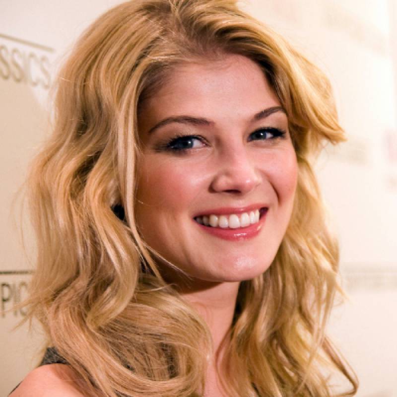 رزمند پایک - Rosamund Pike