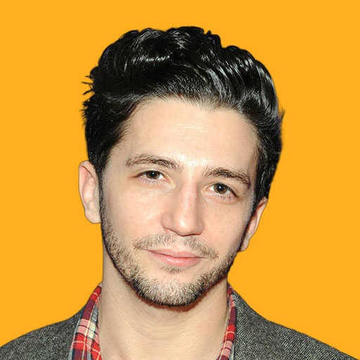 جان ماگارو - John Magaro