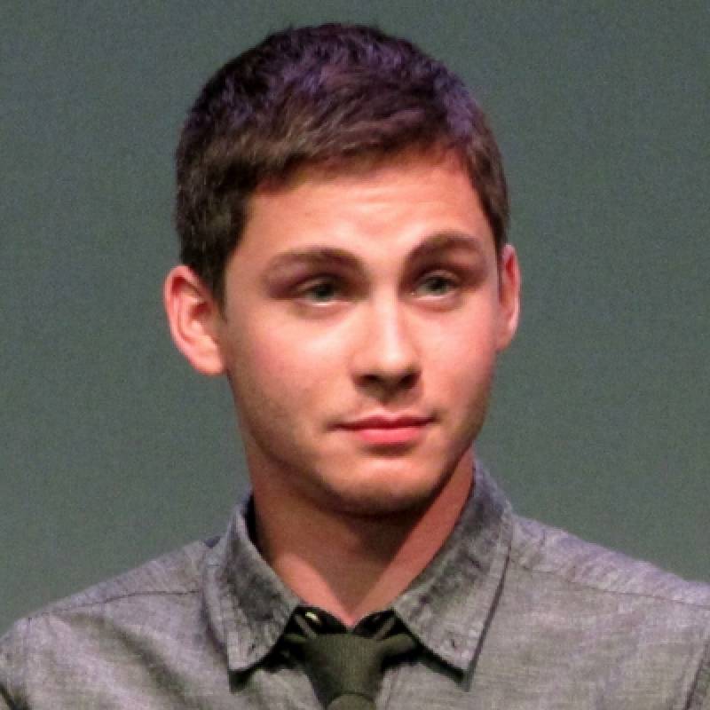 لوگان لرمان - Logan Lerman