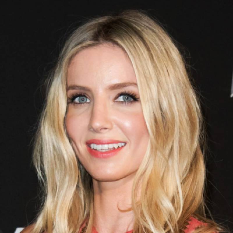 آنابل والیس - Annabelle Wallis