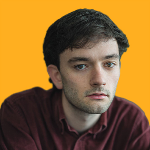 لوئیس مک دوگال - Lewis MacDougall