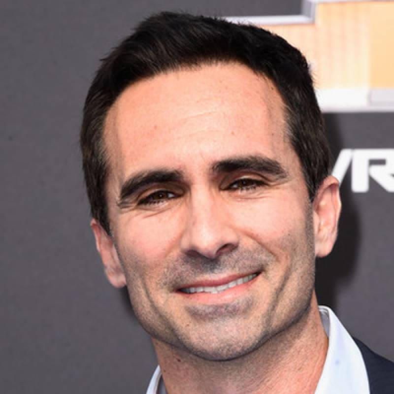 نستر کاربونل - Nestor Carbonell