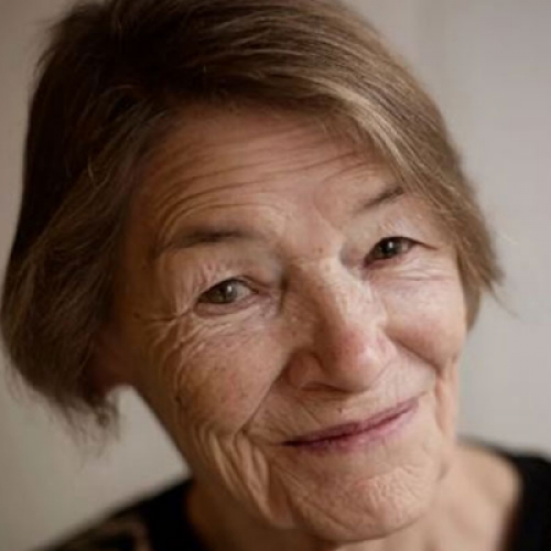 گلندا جکسون - Glenda Jackson