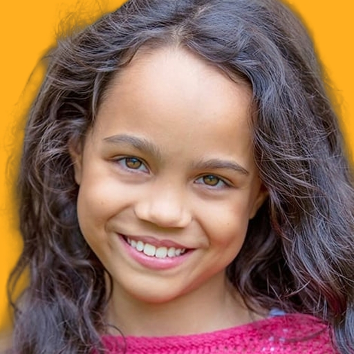 کلوئی دلوس سانتوس - Chloe De Los Santos