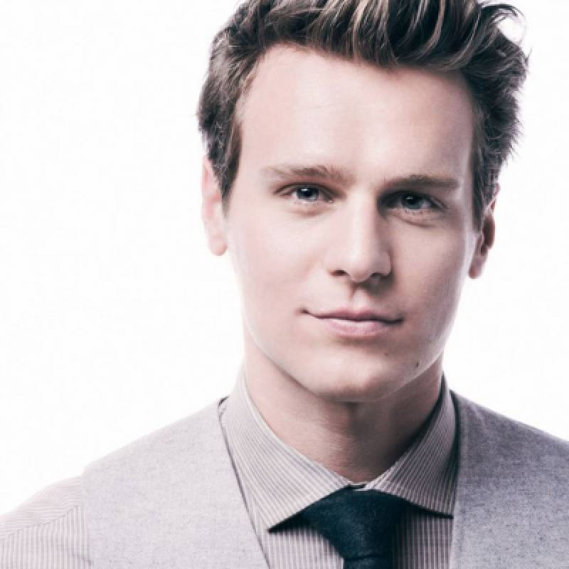 جاناتان گروف - Jonathan Groff