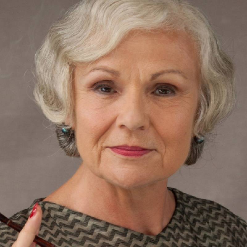 جولی والترز - Julie Walters