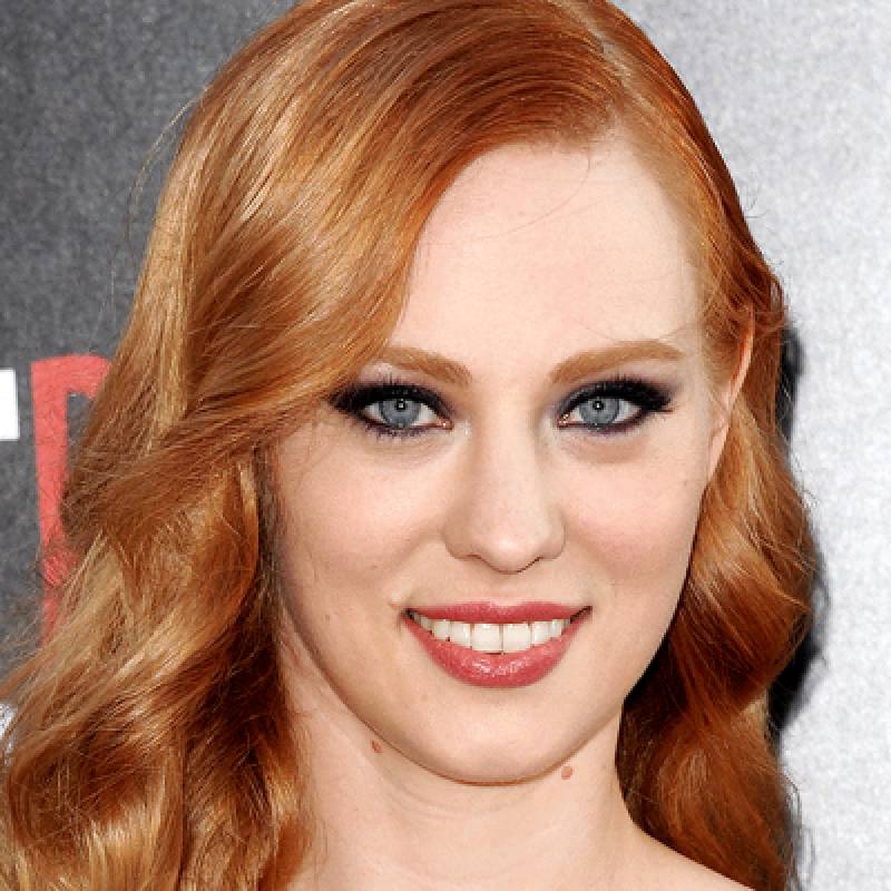 دبورا آن ول - Deborah Ann Woll