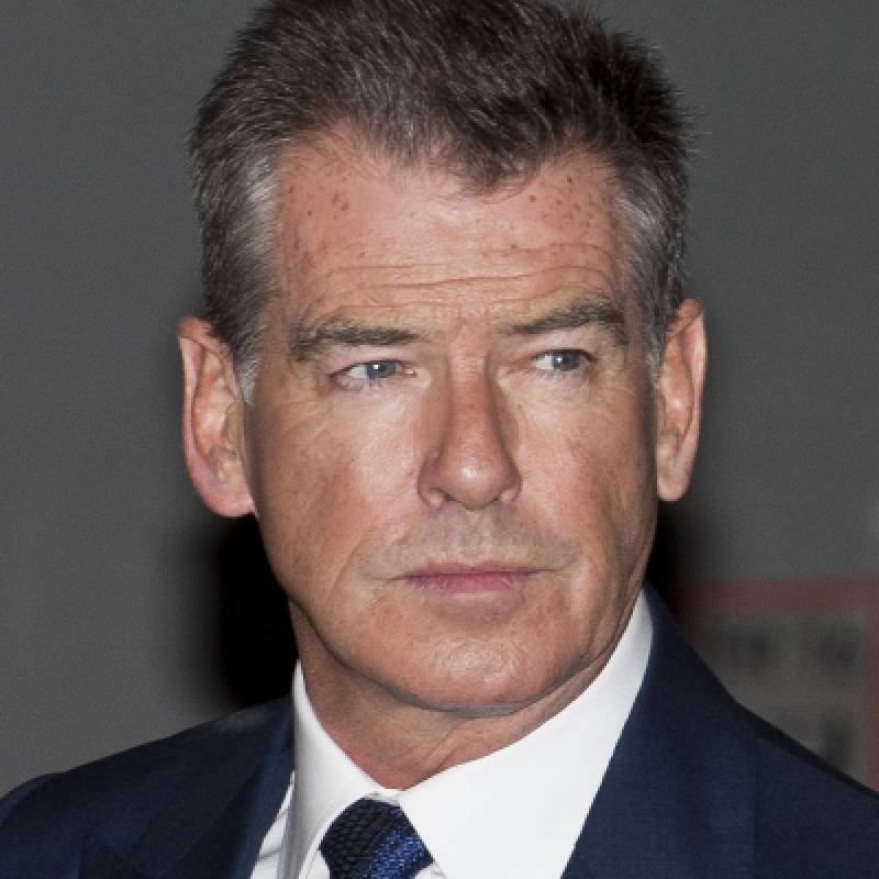 پیرس برازنان - Pierce Brosnan